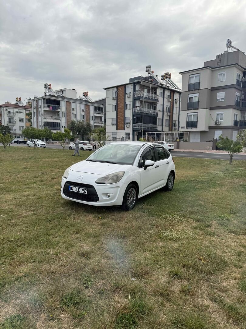 Galeriden Citroen C3 1.4 HDi Attraction 2011 Model Antalya 303.000 km Beyaz 7