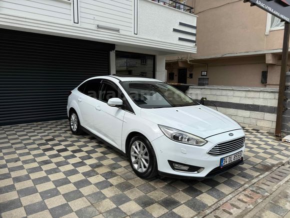 Sahibinden Ford Focus 1.6 Ti-VCT Titanium sanrooflu 2015 Model 