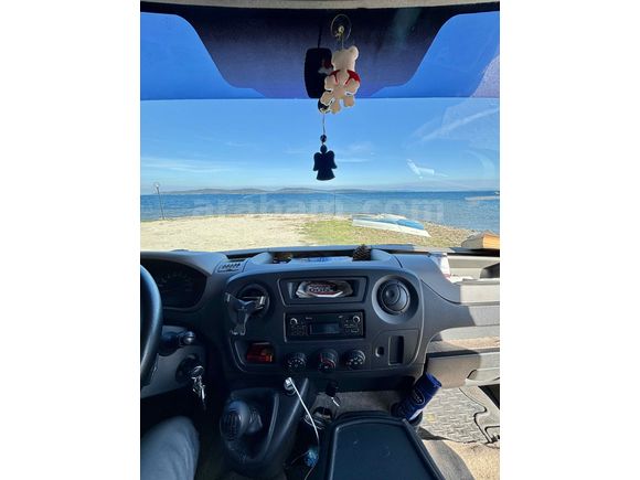 Boyasız- Değişensiz Renault Master Motokaravan 