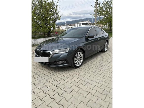  Skoda Octavia 1.5 e-Tec