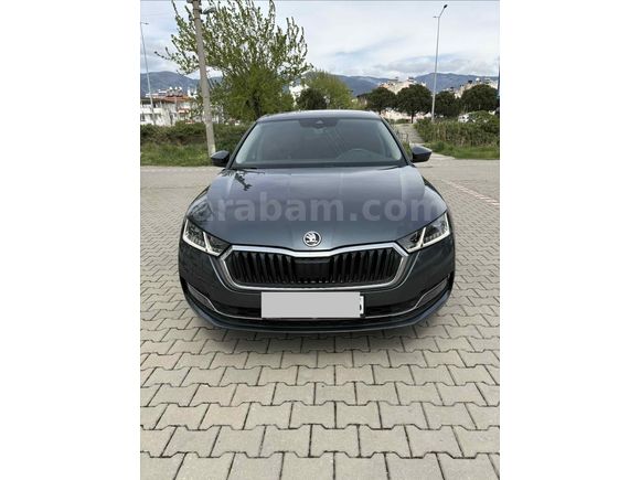  Skoda Octavia 1.5 e-Tec