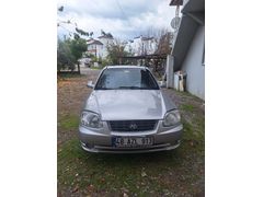 Sahibinden Hyundai Accent 1.6 Admire 2005 Model  216.000 km Gri (Gümüş)