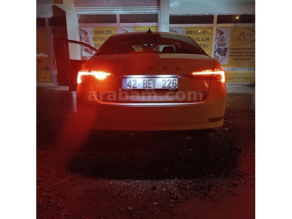 Skoda Octavia 1.0 e-Tec Premium 2023 Model