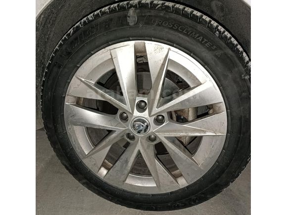 Skoda Octavia 1.0 e-Tec Premium 2023 Model