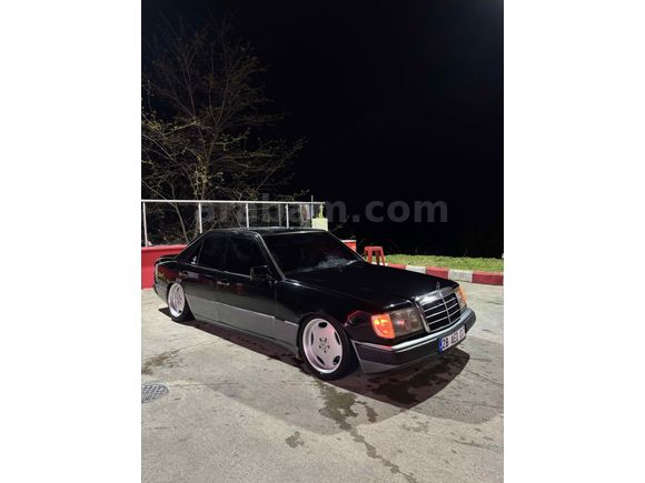 Acil satılık Sahibinden Mercedes - Benz 200 E 1992 Model 