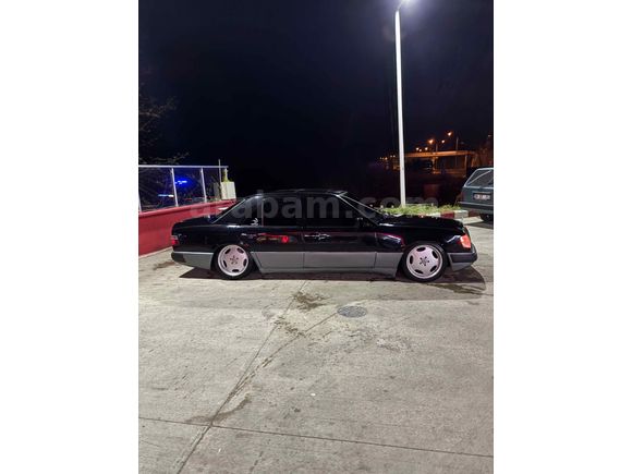 Acil satılık Sahibinden Mercedes - Benz 200 E 1992 Model 