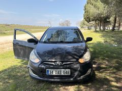 Sahibinden Hyundai Accent Blue 1.6 CRDI Mode Plus 2012 Model  255.000 km Siyah
