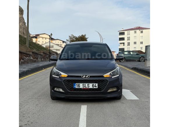 MEMURDAN TEMİZ KULLANILMIŞ İ20