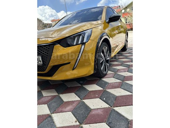 Peugeot  208
1.2 PureTech GT 2021 Model - Yarı otonom- pan.cam tavan-servis bakımlı-düşük km 