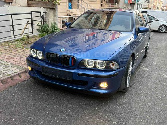 TR’de tek  SKY BLUE + PiANO BLACK 3.0 v6 231 hp