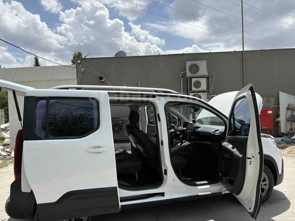 Sahibinden Peugeot Rifter 1.5 BlueHDI Allure 2022 Model 