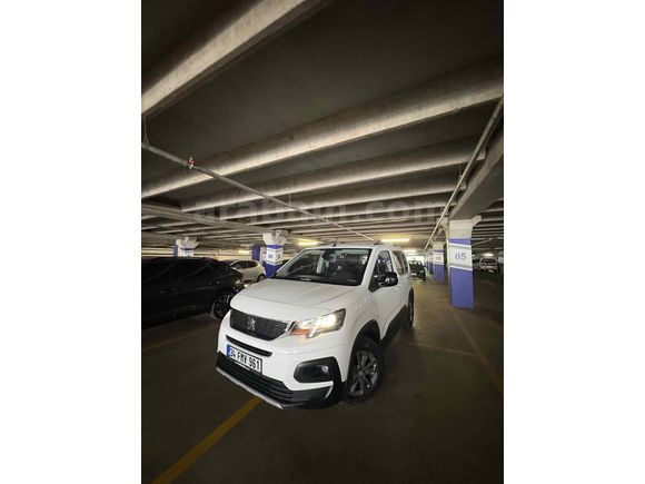Sahibinden Peugeot Rifter 1.5 BlueHDI Allure 2022 Model 