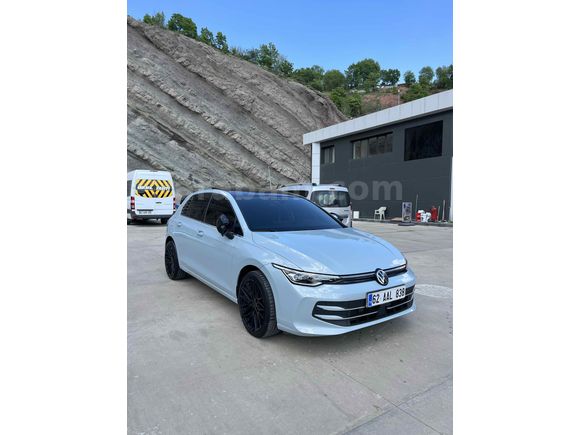 Sahibinden Volkswagen Golf 1.5 eTSI Style 2025 Model 