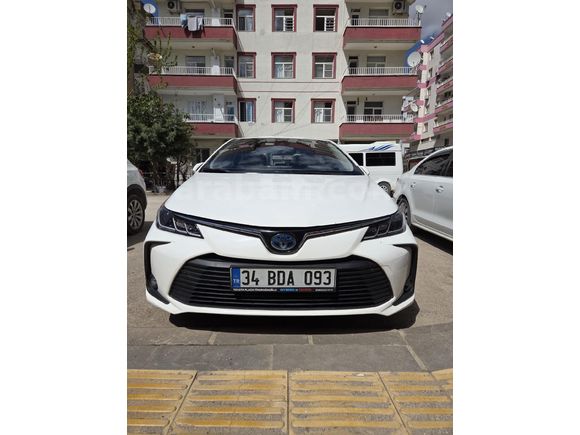Sahibinden Toyota Corolla 1.8 Hybrid Dream 2019 Model  165.500 km Beyaz