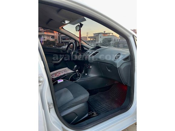 FORD FİESTA 2011  1.4 TDCİ 