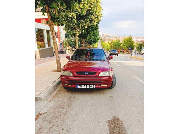 Sahibinden Ford Escort 1.6 CLX 1994 Model  182.000 km Bordo
