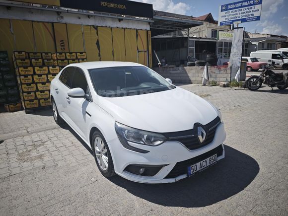 Sahibinden Renault Megane 1.5 dCi Touch 2017 Model Nevşehir 140.000 km Beyaz