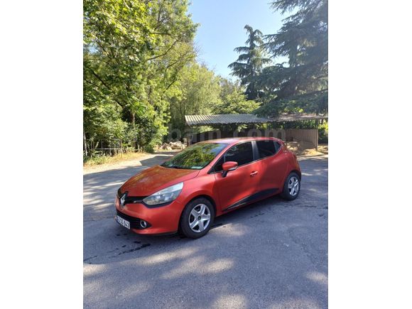 Sahibinden Renault Clio 1.2 Joy 2013 Model  104.000 km Kırmızı