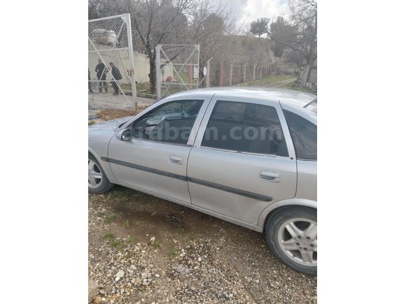 Sahibinden Opel Vectra 2.0 GLS 1996 Model