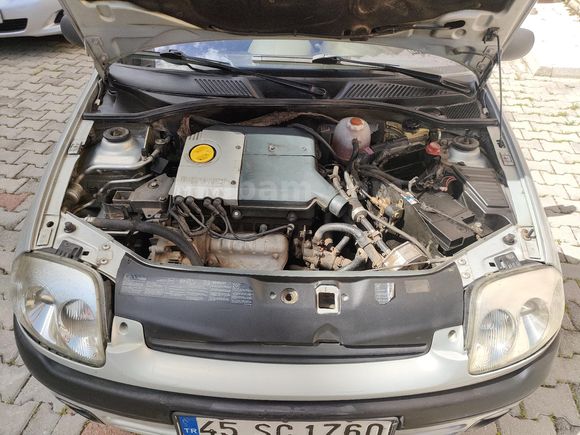 Değişensiz Takaslı Sahibinden Renault Clio 1.6 RXT 2000 Model