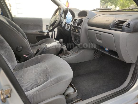 Değişensiz Takaslı Sahibinden Renault Clio 1.6 RXT 2000 Model