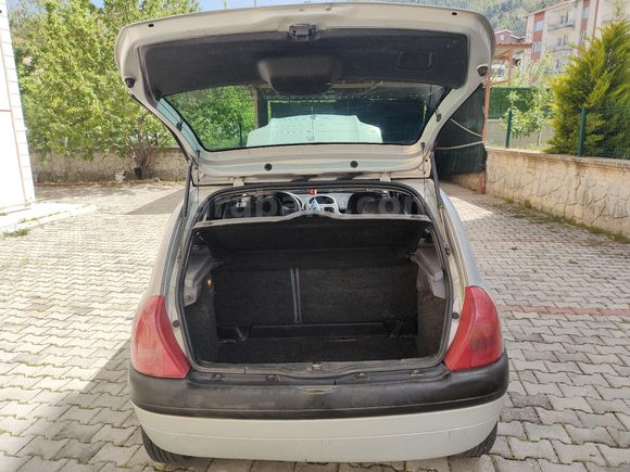 Değişensiz Takaslı Sahibinden Renault Clio 1.6 RXT 2000 Model