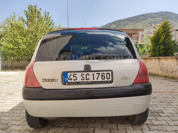 Değişensiz Takaslı Sahibinden Renault Clio 1.6 RXT 2000 Model