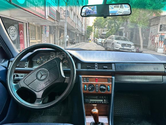 Sahibinden Mercedes - Benz E 200 1995 Model