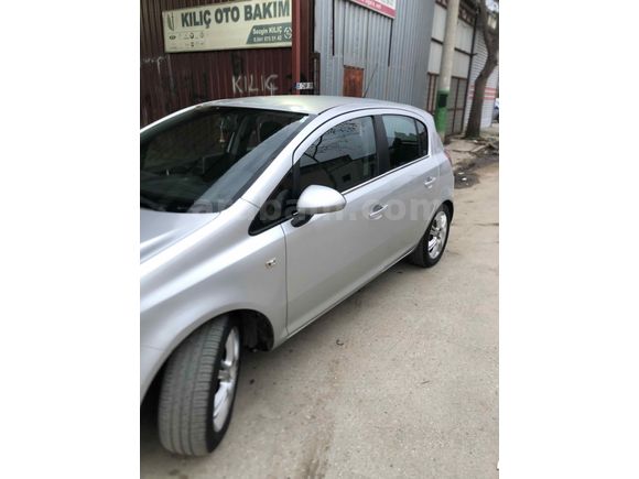 Öğretmenden Opel Corsa 1.3 CDTI Enjoy ( 111) 2011 Model  Gri (Gümüş)