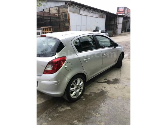 Öğretmenden Opel Corsa 1.3 CDTI Enjoy ( 111) 2011 Model  Gri (Gümüş)
