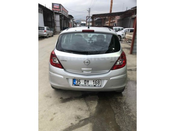Öğretmenden Opel Corsa 1.3 CDTI Enjoy ( 111) 2011 Model  Gri (Gümüş)