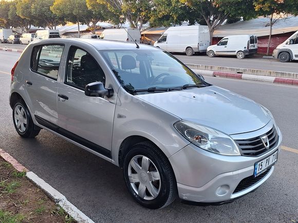Sahibinden Dacia Sandero 1.2 Ambiance 2012 Model 