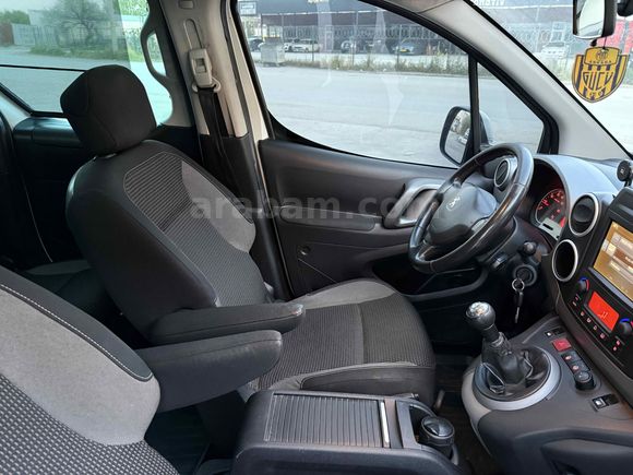 CAM TAVAN UYGUN RAKAM Peugeot Partner 1.6 HDI Zenith 2017 Model Ankara