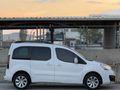 CAM TAVAN UYGUN RAKAM Peugeot Partner 1.6 HDI Zenith 2017 Model Ankara