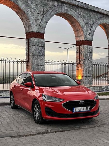 Sahibinden Ford Focus 1.5 EcoBlue Trend X 2024 Model Niğde 32.900 km Kırmızı