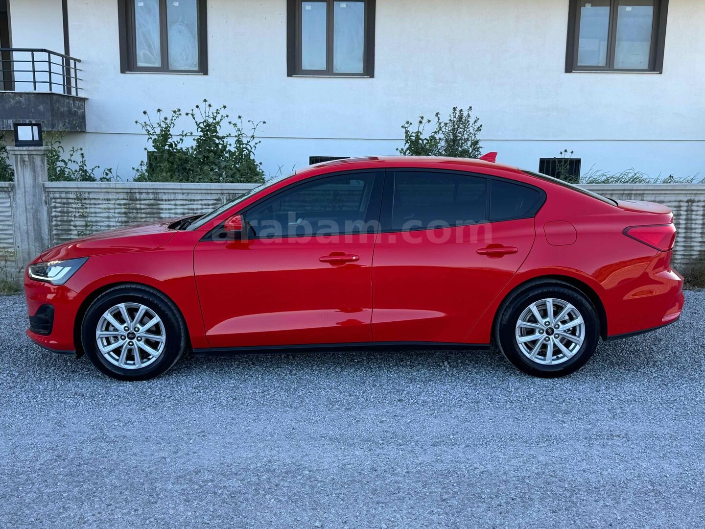 Sahibinden Ford Focus 1.5 EcoBlue Trend X 2024 Model Niğde 32.900 km Kırmızı 6