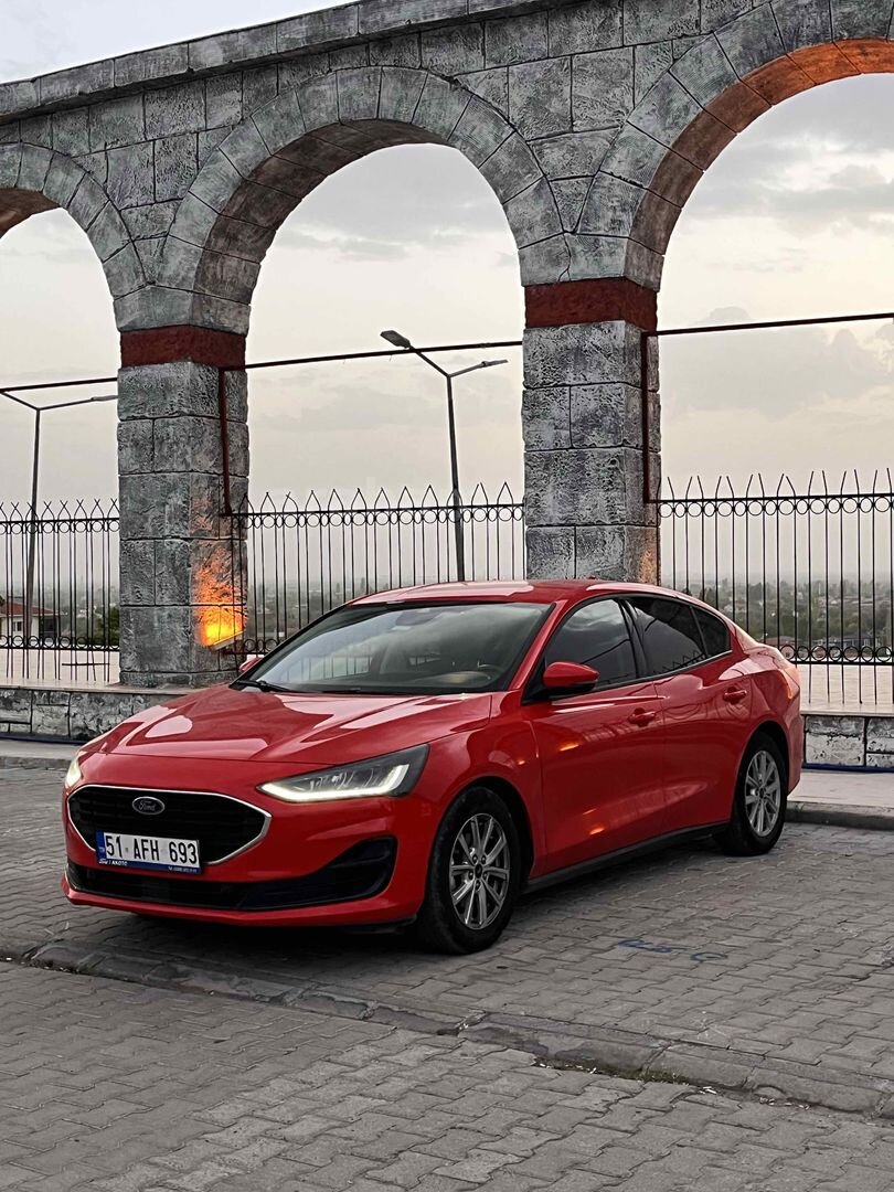Sahibinden Ford Focus 1.5 EcoBlue Trend X 2024 Model Niğde 32.900 km Kırmızı 2