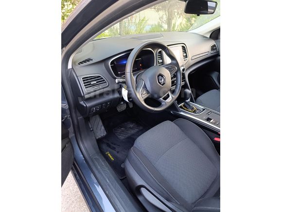 Sahibinden Renault Megane 1.3 TCe Touch 2024 Model