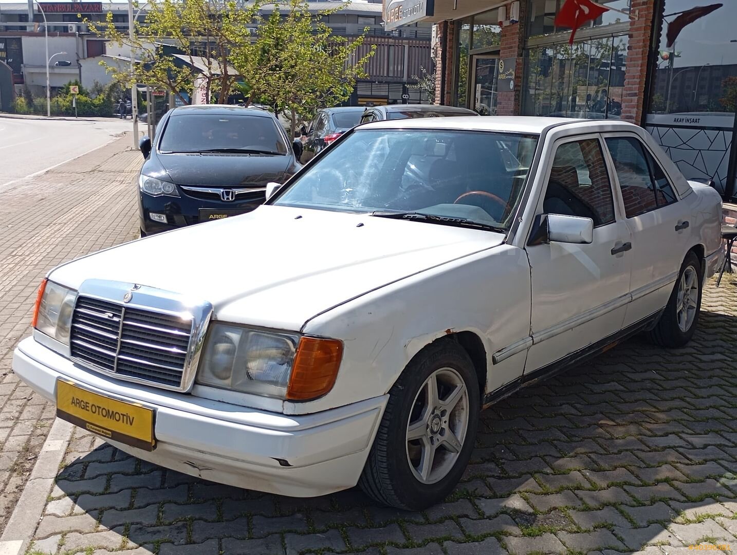 Galeriden Mercedes - Benz 200 D 1989 Model Bursa 425.000 km Beyaz 2