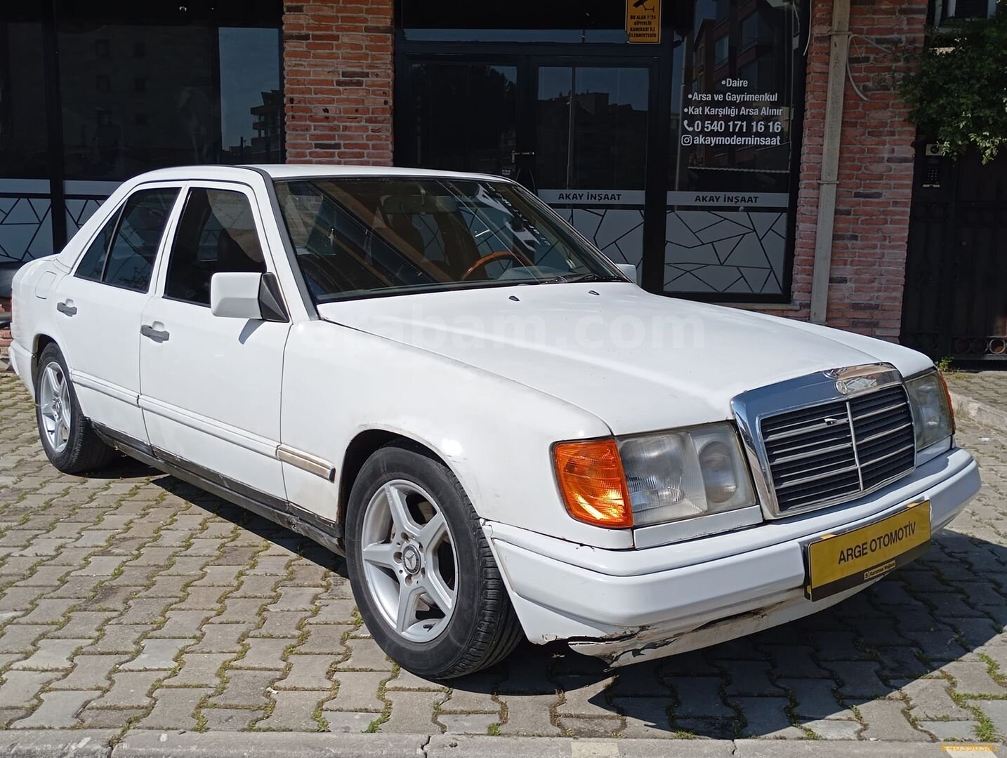 Galeriden Mercedes - Benz 200 D 1989 Model Bursa 425.000 km Beyaz 4