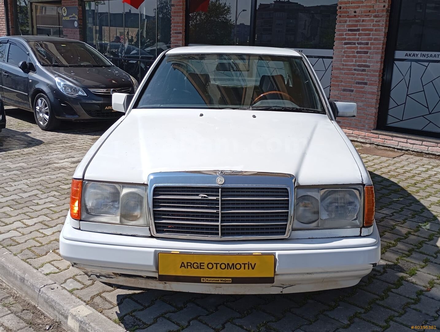 Galeriden Mercedes - Benz 200 D 1989 Model Bursa 425.000 km Beyaz 3