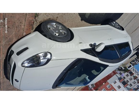 İhtiyaçtan Acil ! Fiyat düştü.2013 Fiat Punto 1.3 m.jet. 303 bin km.Araç başında ufak bir pazarlık olur.Akü sıfır.vize 2028 ocak.