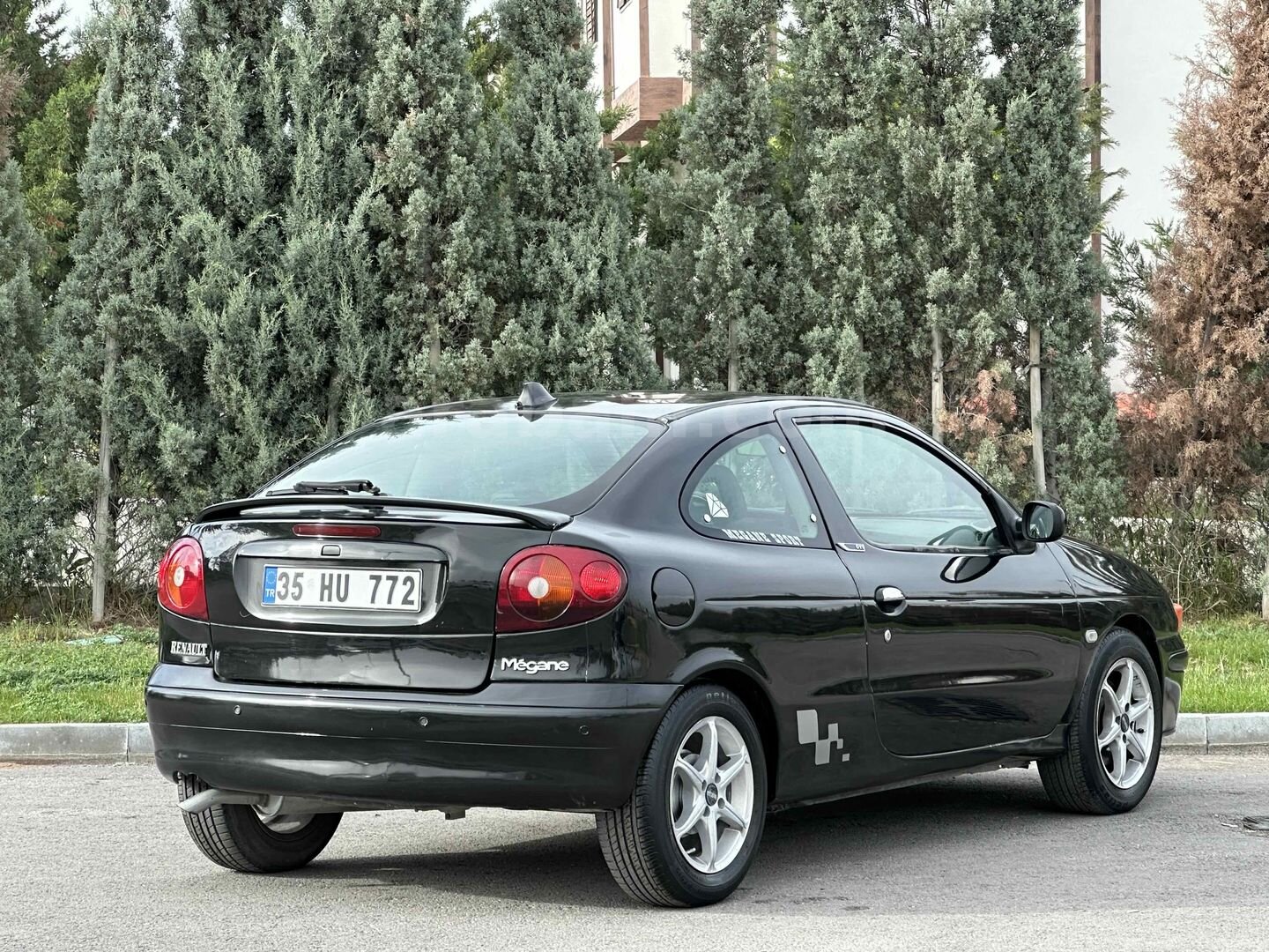 Galeriden Renault Megane 1.6 Sport Edition 2000 Model Ankara 207.000 km Siyah 4