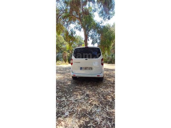 Sahibinden Ford Tourneo Courier 1.5 TDCi Titanium Plus 2020 Model