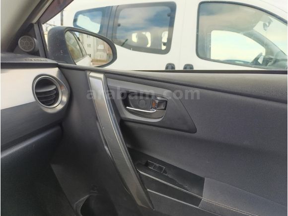 Sahibinden Toyota Auris 1.6 Active 2013 Model