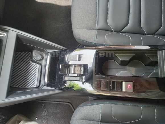 Sahibinden Citroen C4 X 1.2 PureTech Shine 2024 Model