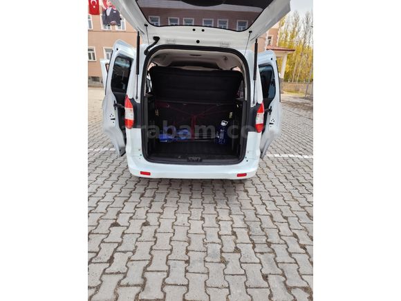 Ford Courier