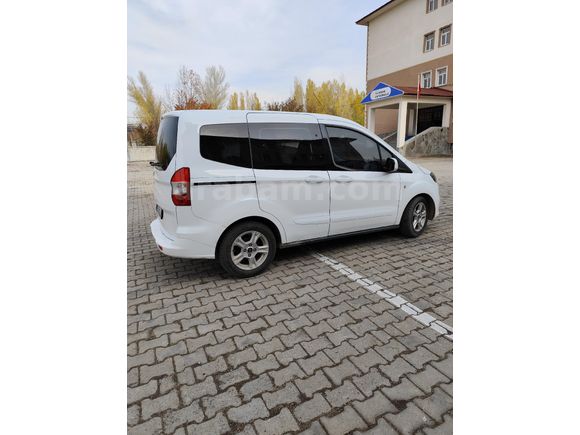 Ford Courier