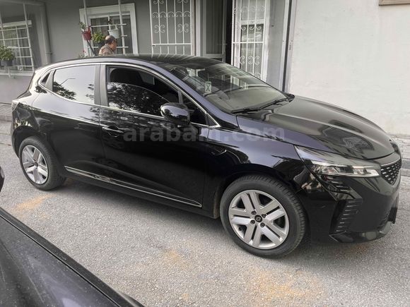 Sahibinden Renault Clio 1.0 TCe Evolution 2024 Model  27.000 km Siyah