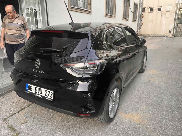 Sahibinden Renault Clio 1.0 TCe Evolution 2024 Model  27.000 km Siyah